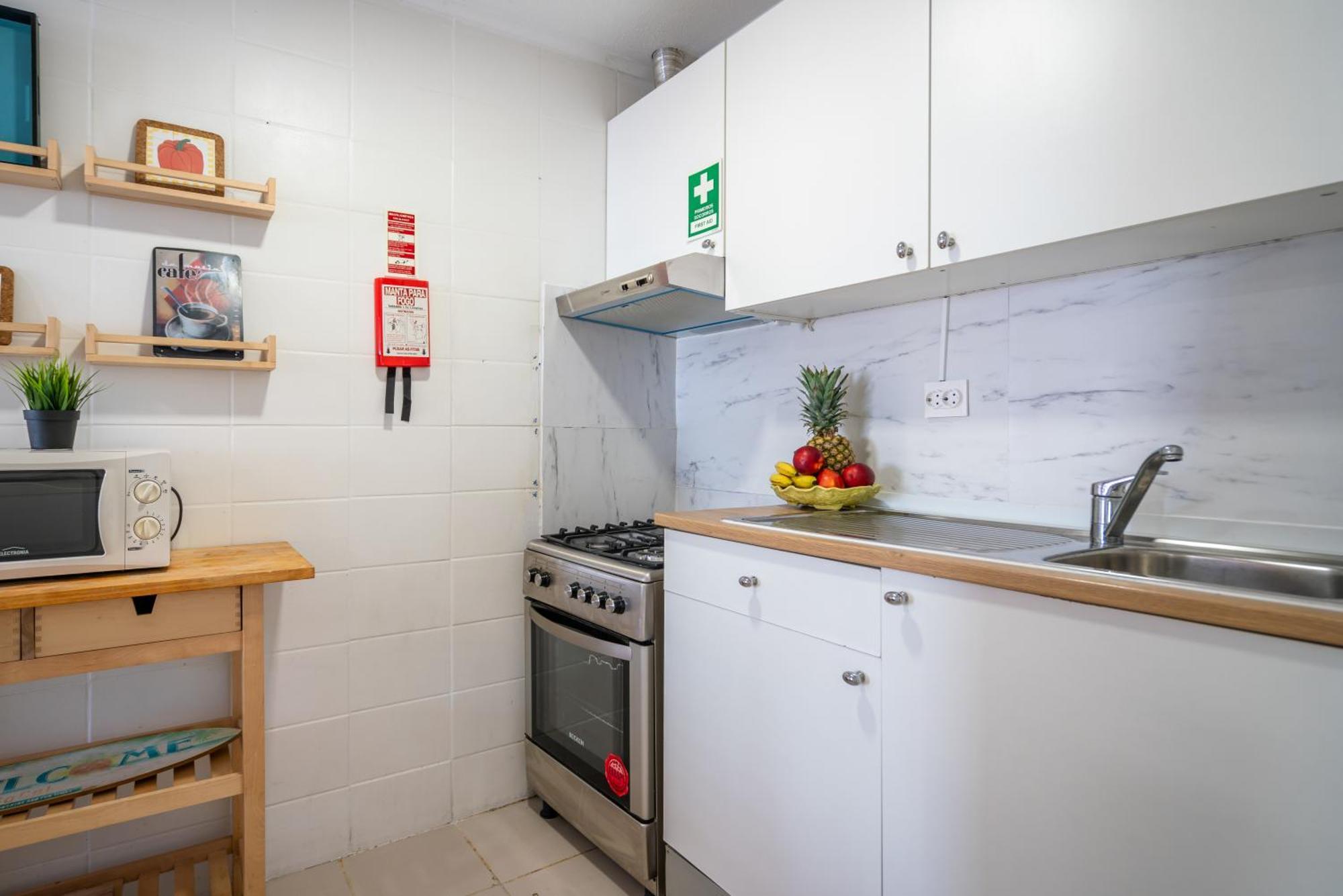 Apartamento Host Wise - Large Flat W Terrace - Ace Location At Aliados OOporto Exterior foto