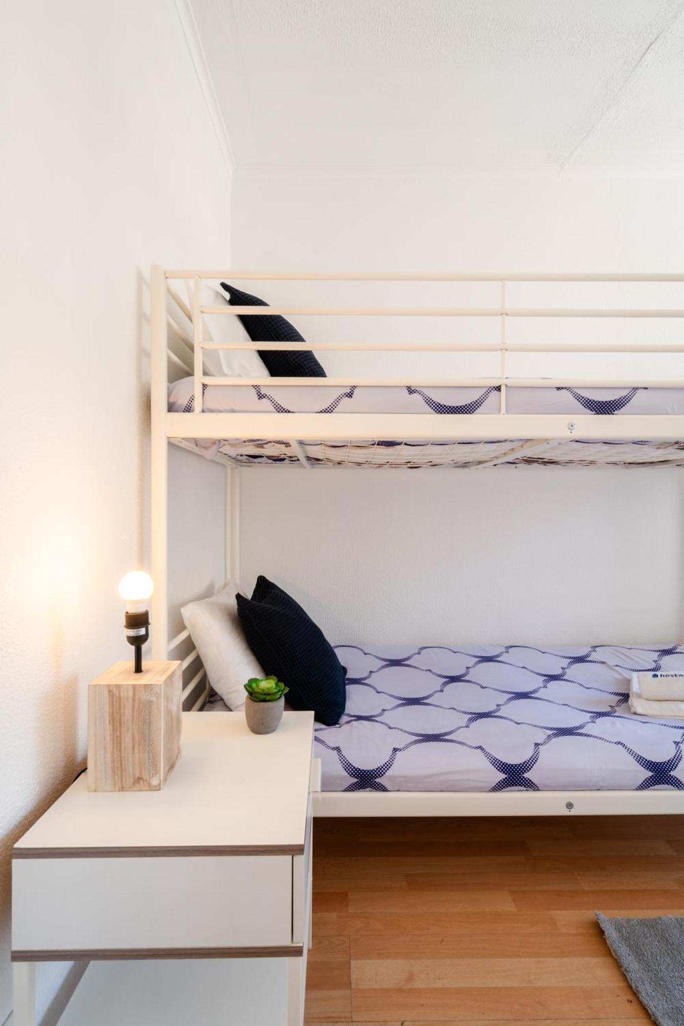 Apartamento Host Wise - Large Flat W Terrace - Ace Location At Aliados OOporto Exterior foto