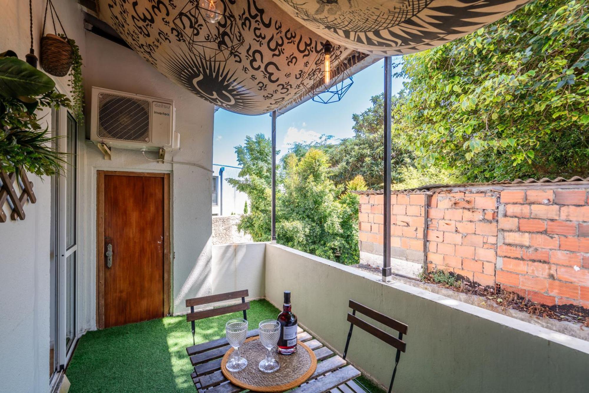 Apartamento Host Wise - Large Flat W Terrace - Ace Location At Aliados OOporto Exterior foto