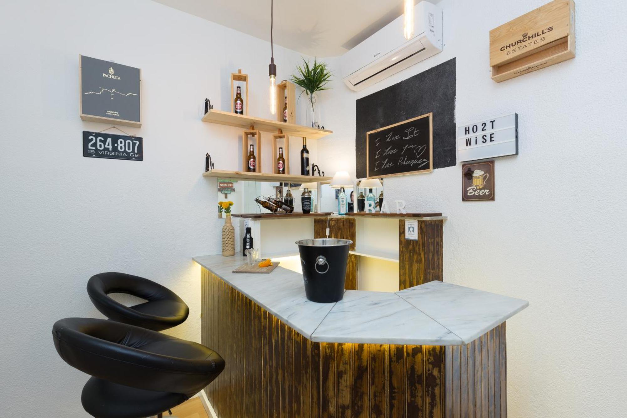 Apartamento Host Wise - Large Flat W Terrace - Ace Location At Aliados OOporto Habitación foto